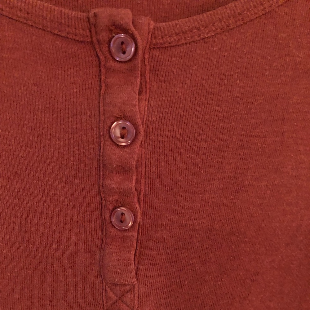 Basic Tee - Picture 3 of 4